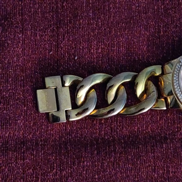 Amaze-Zing (B4) Sale!! SP#212 Michael Kors Watch - Picture 5 of 9